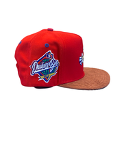 Load image into Gallery viewer, Yankee Mouse SnapBack